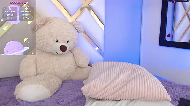 BeckyAnders online show from October 15, 2025, 4:37 pm