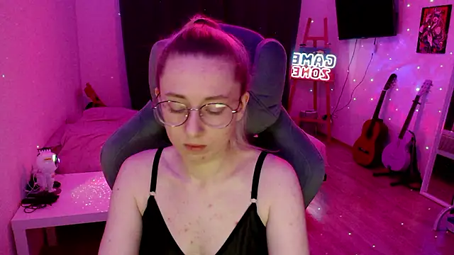 AnabelFrel online show from December 8, 2024, 1:08 am