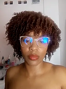 thaimy  online show from April 12, 2026, 2:48 am