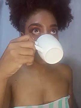 Snapshot of thaimy_ chatting on November 28, 2025, 2:23 am thaimy online show from November 28, 2025, 2:23 am