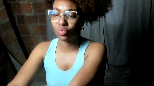 Snapshot of thaimy_ chatting on July 8, 2026, 11:22 am thaimy online show from July 8, 2026, 11:22 am