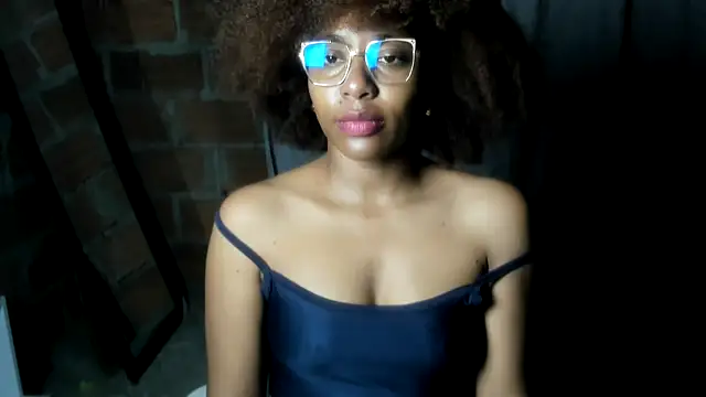Snapshot of thaimy_ chatting on June 30, 2026, 2:44 am thaimy online show from June 30, 2026, 2:44 am