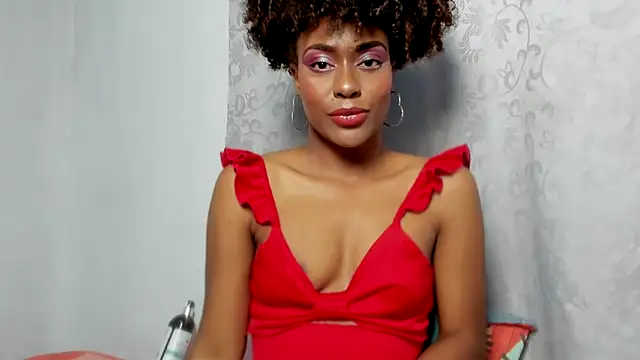 Snapshot of thaimy_ chatting on November 4, 2025, 2:04 am thaimy online show from November 4, 2025, 2:04 am