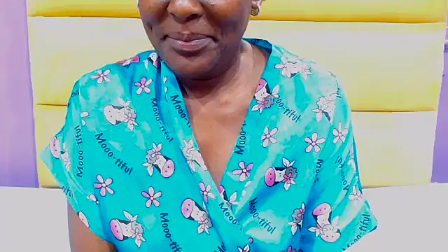 SLUTYLISA online show from October 9, 2025, 5:35 pm