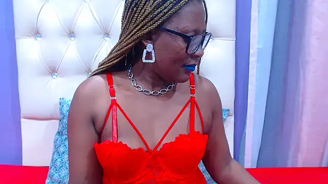 SLUTYLISA online show from November 4, 2025, 7:50 pm