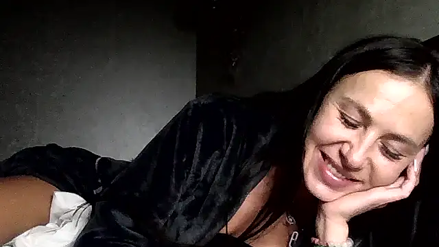 Snapshot of JulianaGold1 chatting on June 21, 2026, 8:03 pm JulianaGold1 online show from June 21, 2026, 8:03 pm