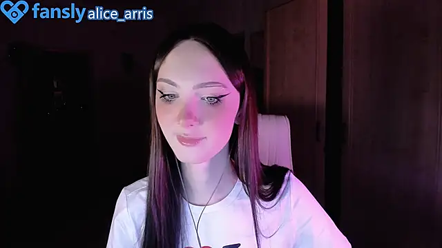 Alice  Aris online show from October 30, 2025, 6:16 pm