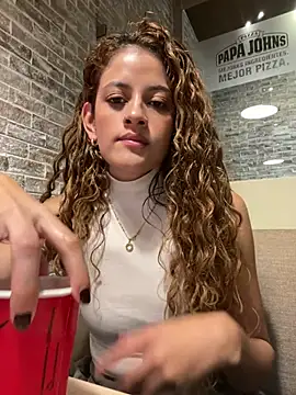 alana15 online show from February 8, 2025, 9:36 pm