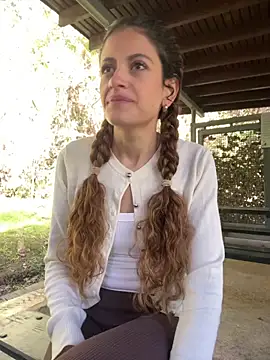 alana15 online show from October 24, 2025, 2:38 pm