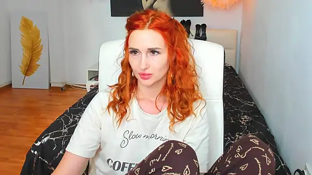Red Fairy  online show from June 18, 2026, 6:23 am