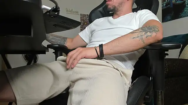 Snapshot of marioslim chatting on July 12, 2026, 5:52 am marioslim online show from July 12, 2026, 5:52 am