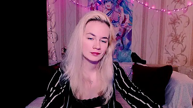 xxxcharismaaa online show from June 3, 2026, 8:15 am