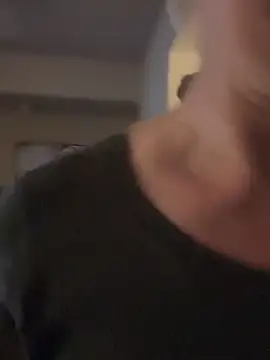 Snapshot of MaiseKnox chatting on October 25, 2025, 1:01 pm MaiseKnox online show from October 25, 2025, 1:01 pm