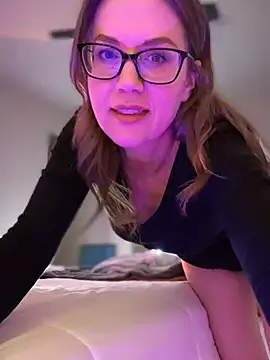 MaiseKnox online show from January 24, 2025, 12:20 am