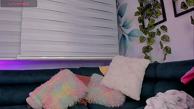 Vivi prinncess online show from May 2, 2026, 12:49 am