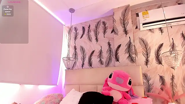 Vivi prinncess online show from October 31, 2025, 5:09 pm