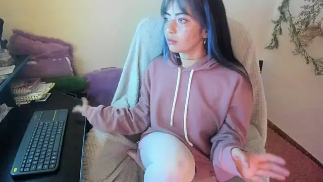 Snapshot of Sammysammy_ chatting on November 22, 2025, 8:35 am Sammysammy online show from November 22, 2025, 8:35 am