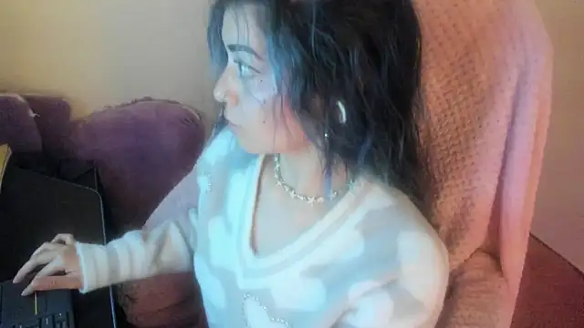 Sammysammy  online show from May 2, 2026, 9:14 am
