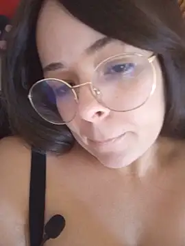 Snapshot of NinaSweet2 chatting on May 28, 2026, 4:46 pm NinaSweet2 online show from May 28, 2026, 4:46 pm