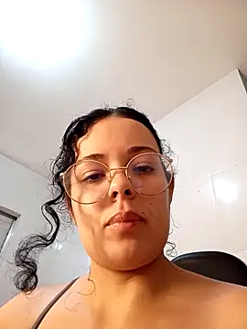 Snapshot of NinaSweet2 chatting on February 11, 2026, 5:24 pm NinaSweet2 online show from February 11, 2026, 5:24 pm