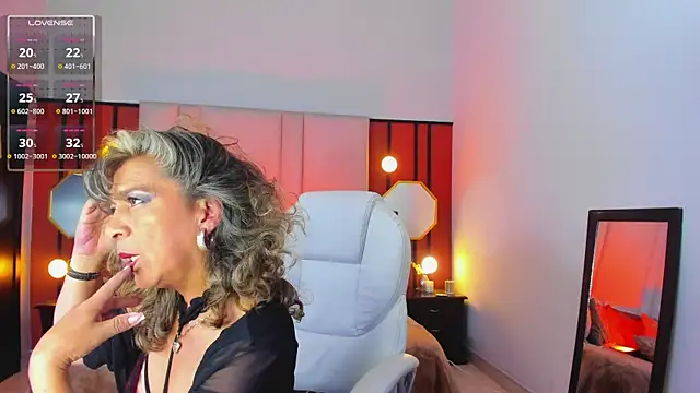 GraceElizabeth  online show from February 21, 2025, 9:11 pm