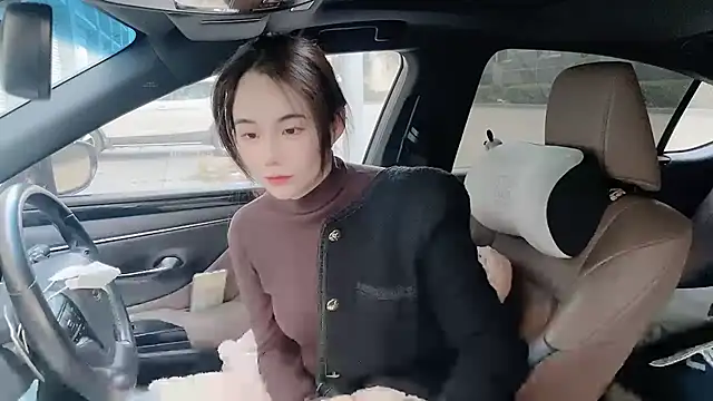 orla2021 online show from December 3, 2025, 12:01 am