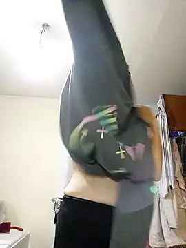 JoLeNe27 online show from October 12, 2025, 4:47 am