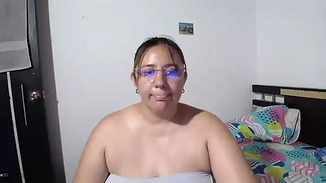 sexxy ticki online show from September 18, 2025, 10:24 pm