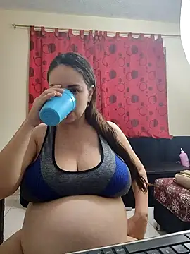 Snapshot of rosahills chatting on February 3, 2025, 4:04 am rosahills online show from February 3, 2025, 4:04 am