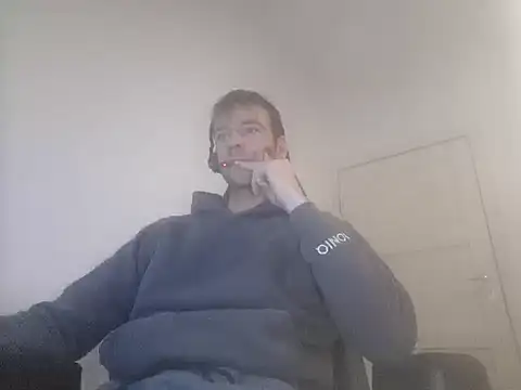 Snapshot of fit_ass_2021 chatting on December 27, 2024, 7:08 am fit ass 2021 online show from December 27, 2024, 7:08 am