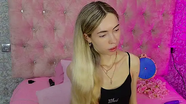 Snapshot of Akilla_Queen chatting on June 22, 2026, 1:55 am Akilla Queen online show from June 22, 2026, 1:55 am