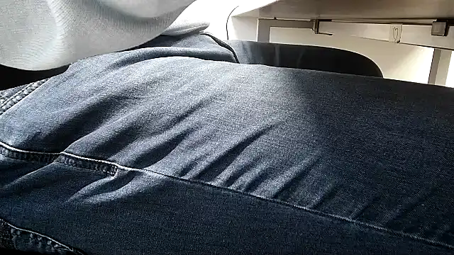 Snapshot of 69bezfleku chatting on December 2, 2025, 6:59 am 69bezfleku online show from December 2, 2025, 6:59 am