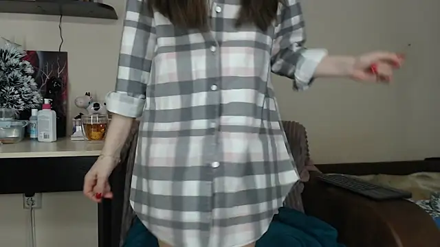 Snapshot of SugarTati chatting on March 6, 2026, 7:42 pm SugarTati online show from March 6, 2026, 7:42 pm