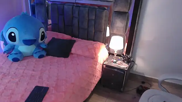 Christaly  online show from November 8, 2025, 10:13 pm