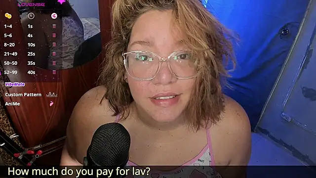 Snapshot of Johana_bbw chatting on March 4, 2026, 8:11 am Johana bbw online show from March 4, 2026, 8:11 am