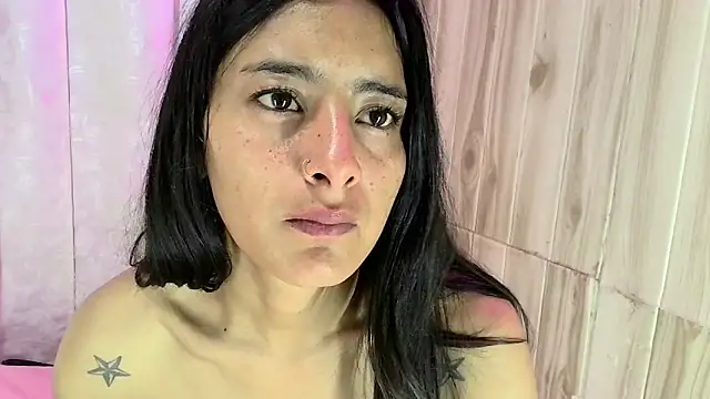 Snapshot of skinny_Yizz chatting on November 27, 2025, 8:20 pm skinny Yizz online show from November 27, 2025, 8:20 pm