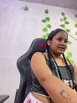Snapshot of shayna_all chatting on August 5, 2026, 12:48 am shayna all online show from August 5, 2026, 12:48 am