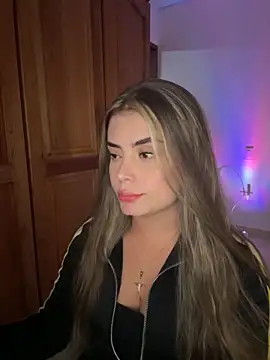 Snapshot of Miss_valeriaa chatting on November 27, 2025, 8:42 pm Miss valeriaa online show from November 27, 2025, 8:42 pm