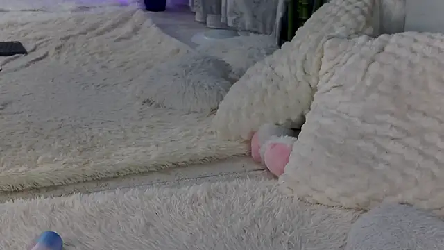 Snapshot of IsabelleEthan chatting on July 13, 2026, 1:49 am IsabelleEthan online show from July 13, 2026, 1:49 am