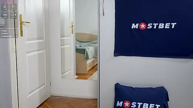 Snapshot of foxeslovefoxes chatting on December 24, 2024, 5:02 pm foxeslovefoxes online show from December 24, 2024, 5:02 pm