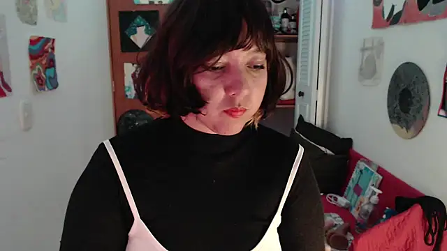 Snapshot of soynanabela28 chatting on October 24, 2025, 4:00 am soynanabela28 online show from October 24, 2025, 4:00 am