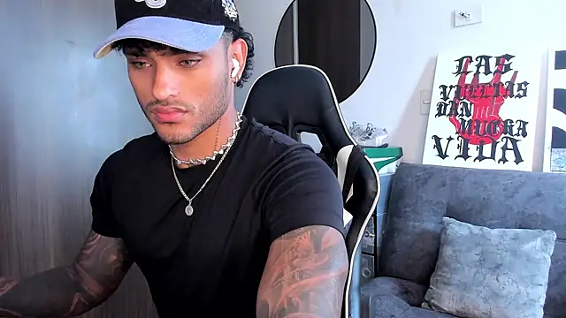 Alessandro Vanni online show from October 6, 2025, 1:34 pm