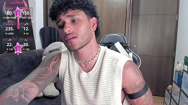 Alessandro Vanni online show from November 8, 2025, 2:37 am