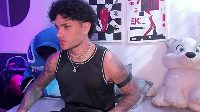 Snapshot of Alessandro_Vanni chatting on May 9, 2026, 1:36 pm Alessandro Vanni online show from May 9, 2026, 1:36 pm
