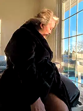 Snapshot of Canadian_BBW chatting on April 9, 2026, 2:01 pm Canadian BBW online show from April 9, 2026, 2:01 pm