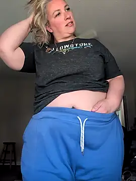 Snapshot of Canadian_BBW chatting on May 3, 2026, 10:13 pm Canadian BBW online show from May 3, 2026, 10:13 pm