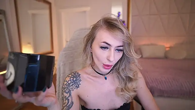 GraceCandy online show from January 17, 2026, 6:50 am