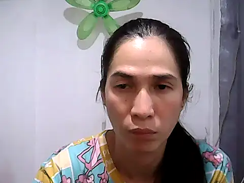 BigDickTrans online show from May 6, 2026, 1:37 pm