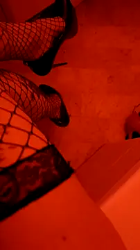 Misspadrona88 online show from December 22, 2025, 5:57 pm