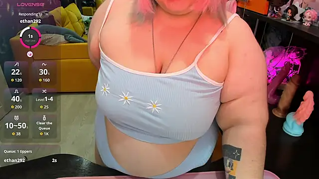 Snapshot of Softie_Sofy chatting on June 16, 2026, 2:55 am Softie Sofy online show from June 16, 2026, 2:55 am